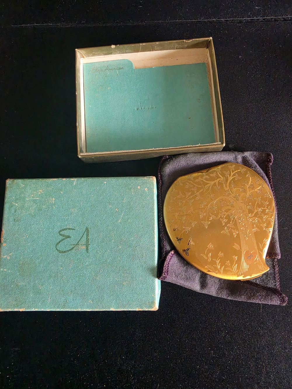 Vintage Elgin American Powder Compact Palette Shape Etched Tree With Box "E" MCM
